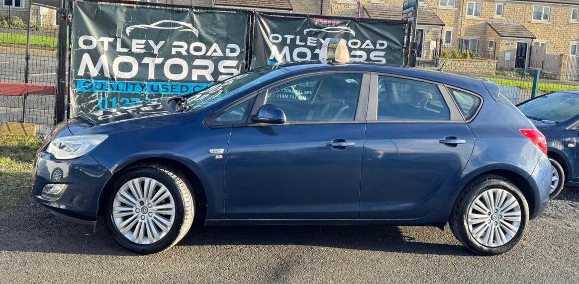 Used Vauxhall Astra 2011 for sale - 76952871: Photo 34