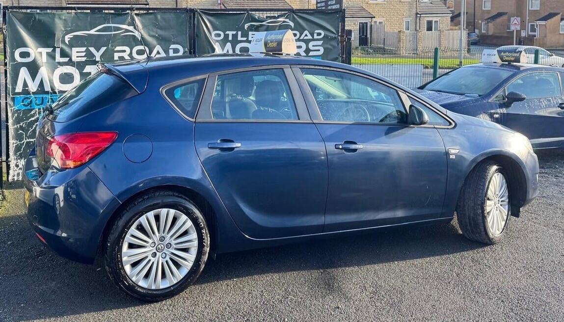 Used Vauxhall Astra 2011 for sale - 76952871: Photo 38