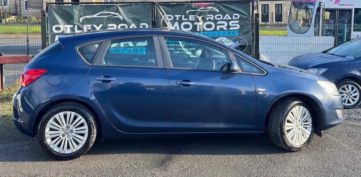 Used Vauxhall Astra 2011 for sale - 76952871: Photo 39