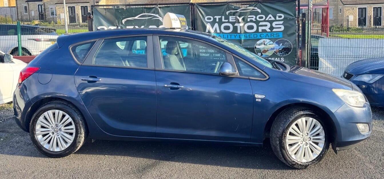 Used Vauxhall Astra 2011 for sale - 76952871: Photo 40