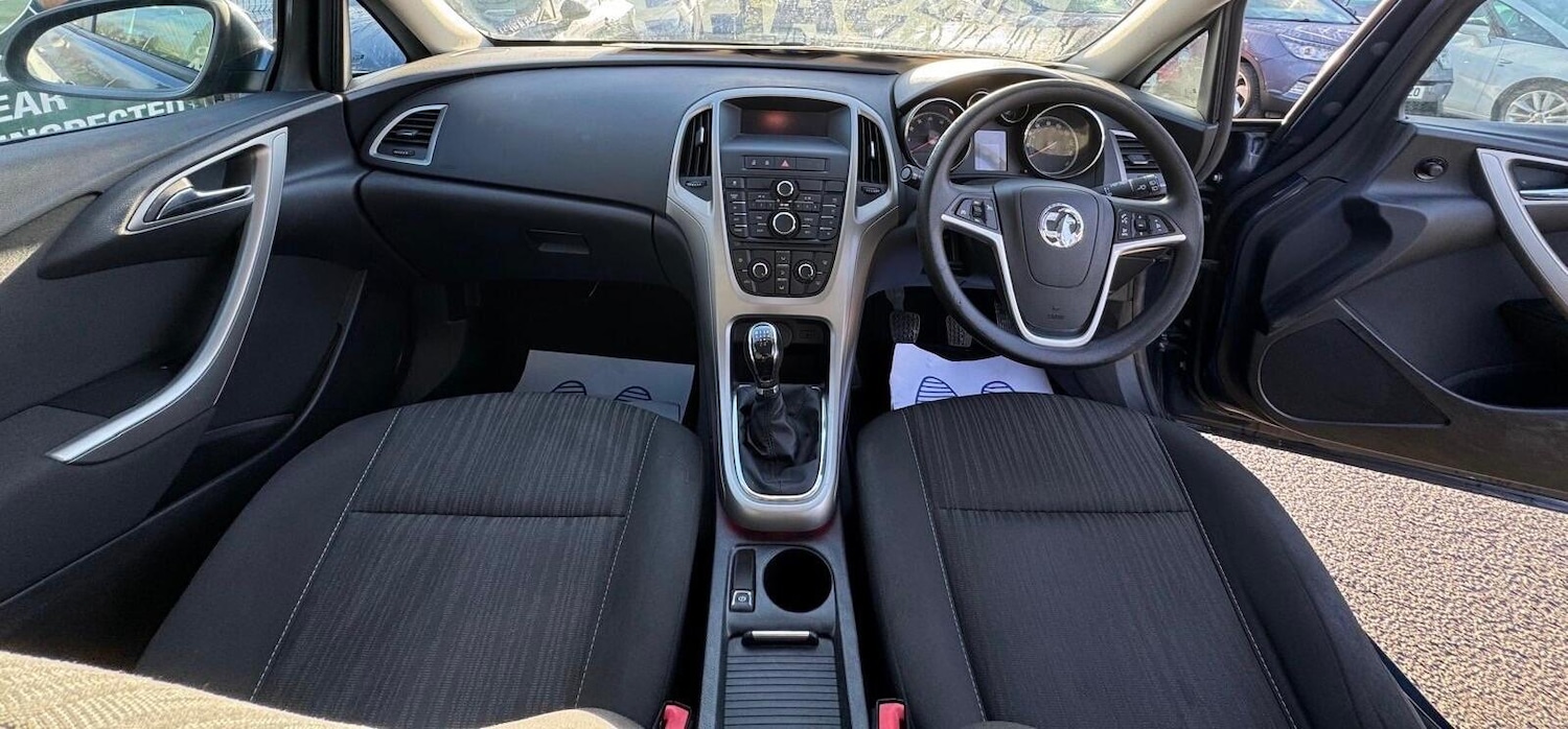 Used Vauxhall Astra 2011 for sale - 76952871: Photo 7