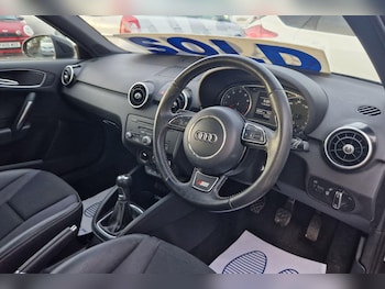 Used Audi A1 2014 for sale - 76152156: Photo 2