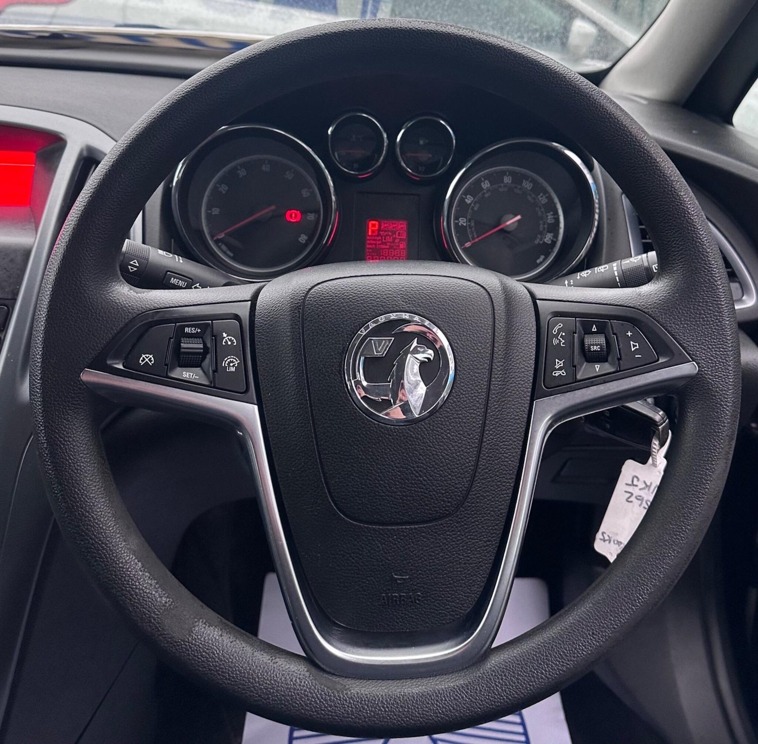 Used Vauxhall Astra 2013 for sale - 77331307: Photo 24