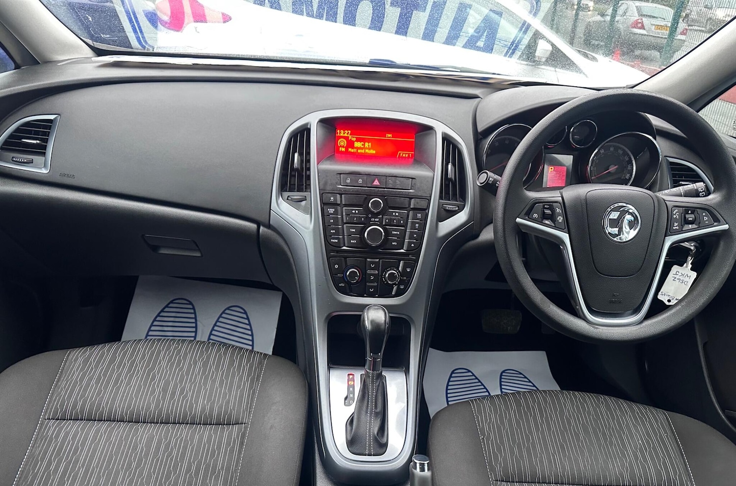 Used Vauxhall Astra 2013 for sale - 77331307: Photo 6