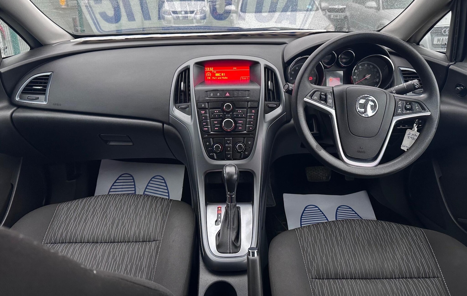 Used Vauxhall Astra 2013 for sale - 77331307: Photo 62