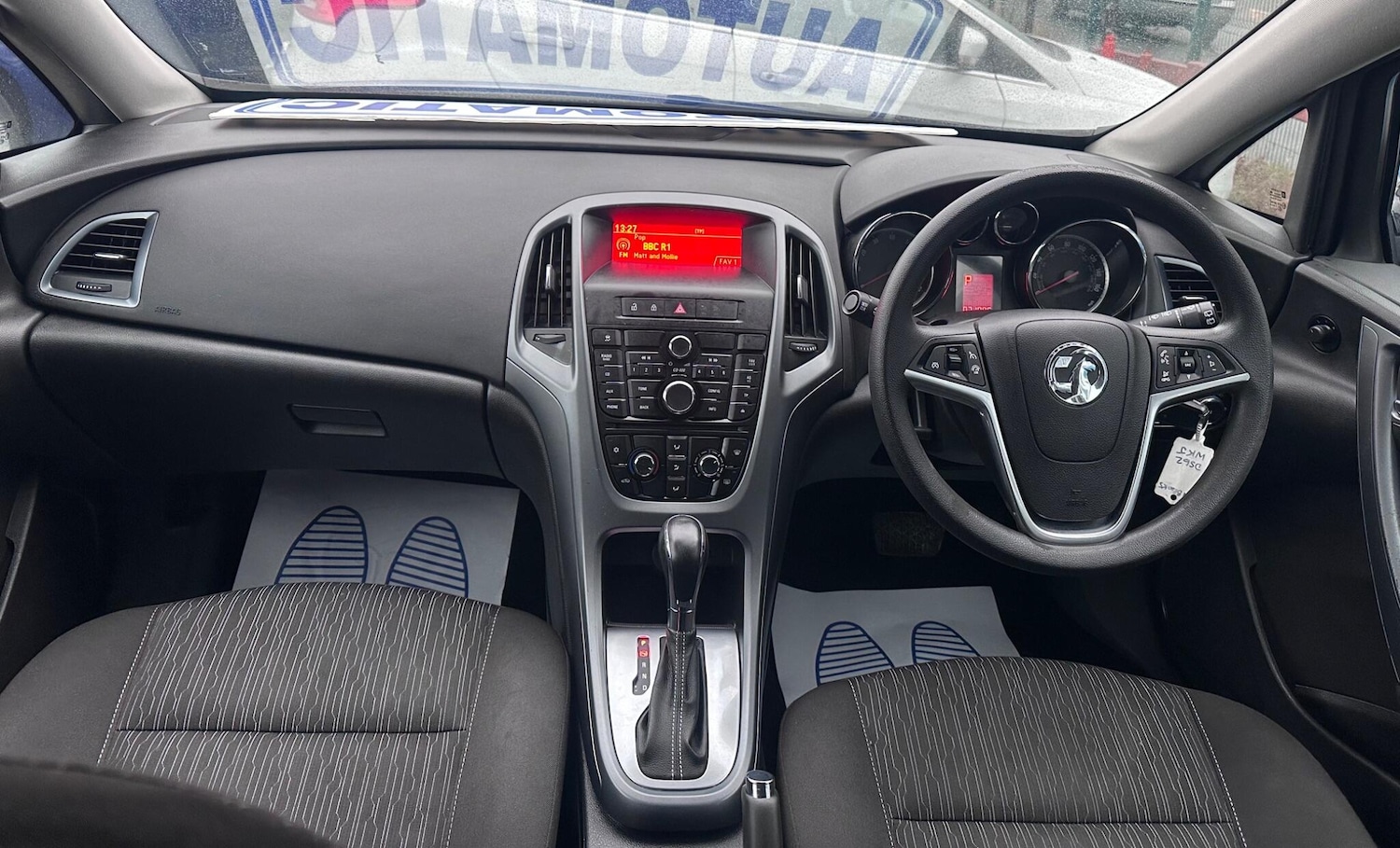 Used Vauxhall Astra 2013 for sale - 77331307: Photo 64