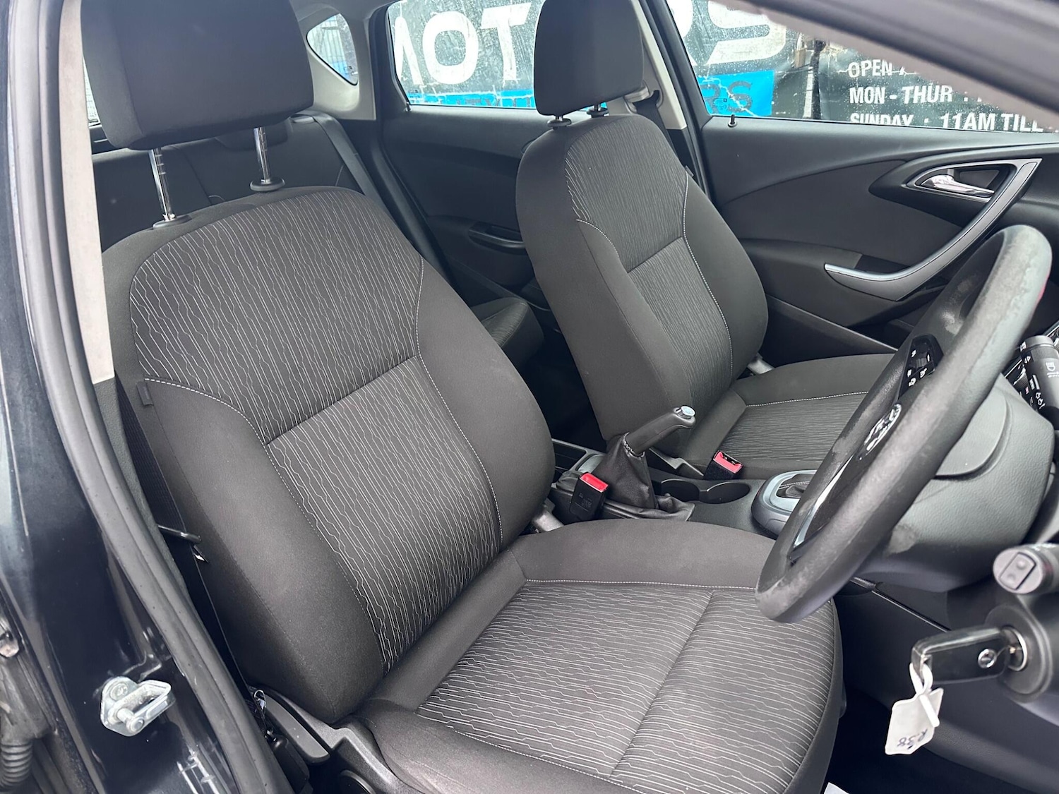 Used Vauxhall Astra 2013 for sale - 77331307: Photo 7