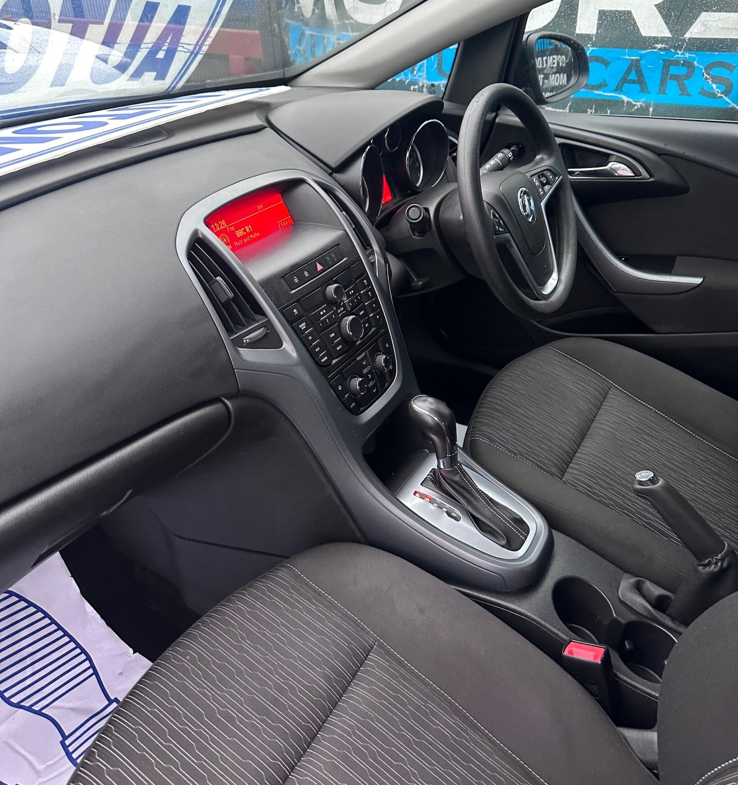 Used Vauxhall Astra 2013 for sale - 77331307: Photo 9