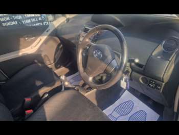 Used Toyota Yaris 2010 for sale - 74979045: Photo