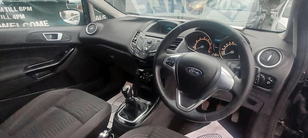 Used Ford Fiesta 2014 for sale - 76270494: Photo 2