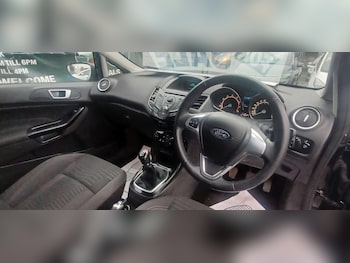 Used Ford Fiesta 2014 for sale - 76270494: Photo
