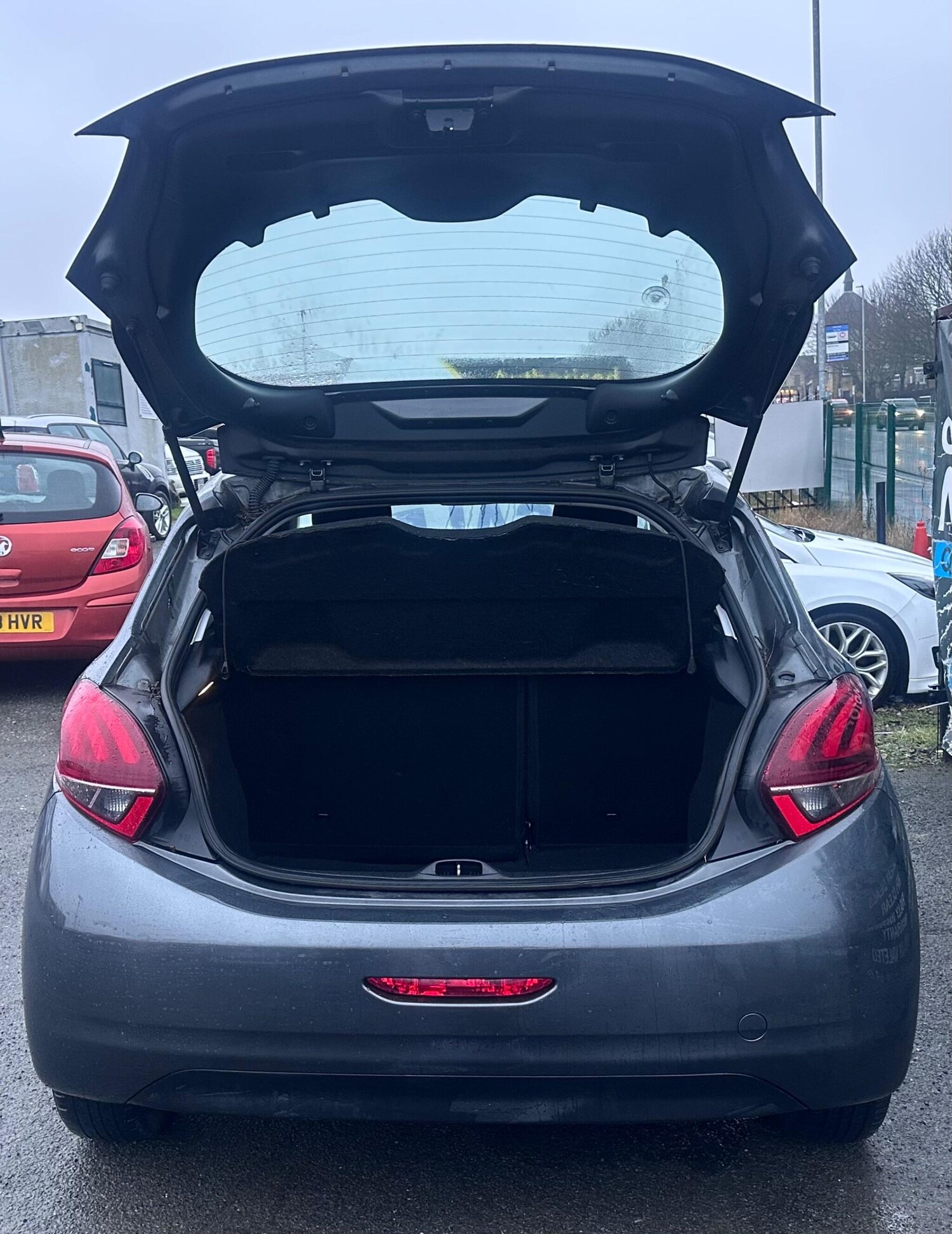 Used Peugeot 208 2016 for sale - 77479034: Photo 27