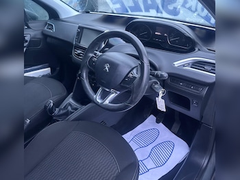 Used Peugeot 208 2016 for sale - 77479034: Photo