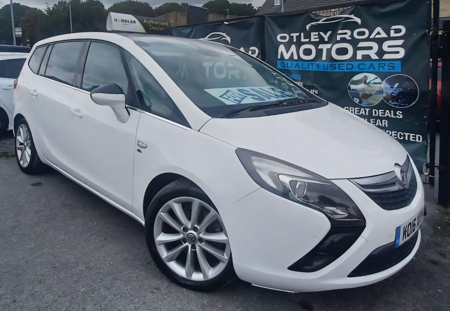 Used Vauxhall Zafira Tourer 2016 for sale - 76085344: Photo 3