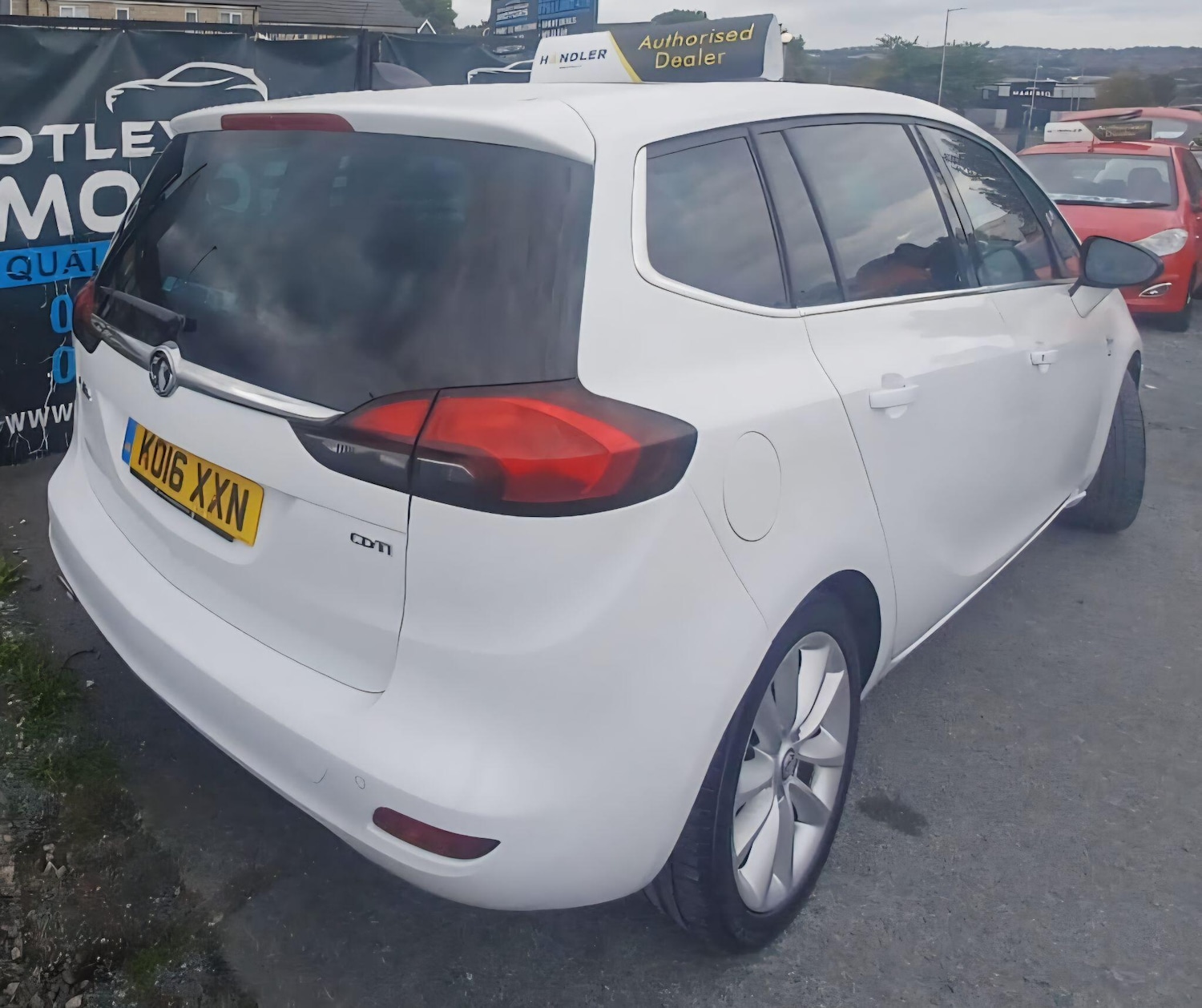 Used Vauxhall Zafira Tourer 2016 for sale - 76085344: Photo 4