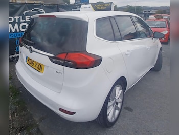 Used Vauxhall Zafira Tourer 2016 for sale - 76085344: Photo 4