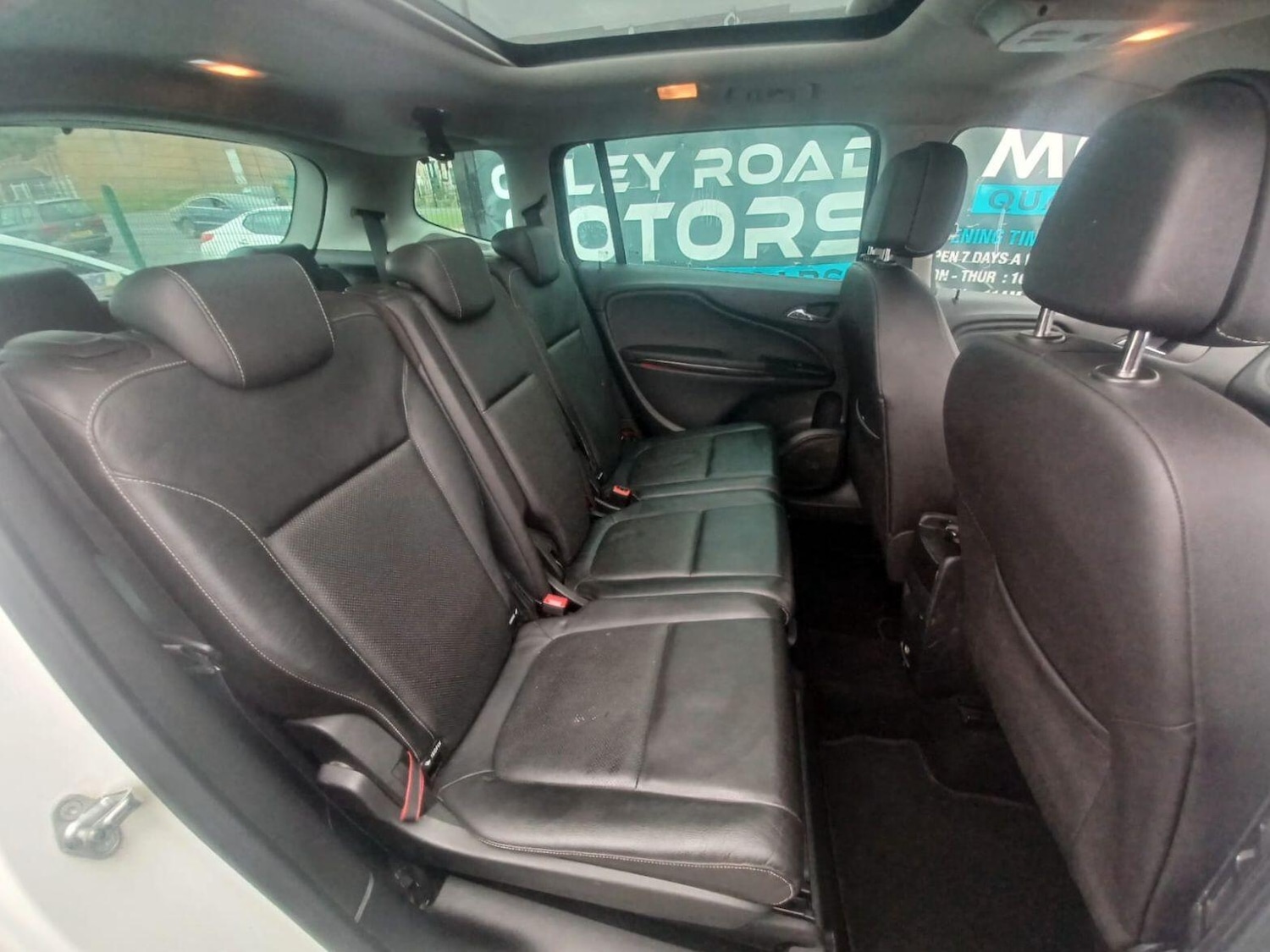Used Vauxhall Zafira Tourer 2016 for sale - 76085344: Photo 5