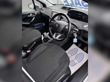 Used Peugeot 208 2018 for sale - 79361390: Photo