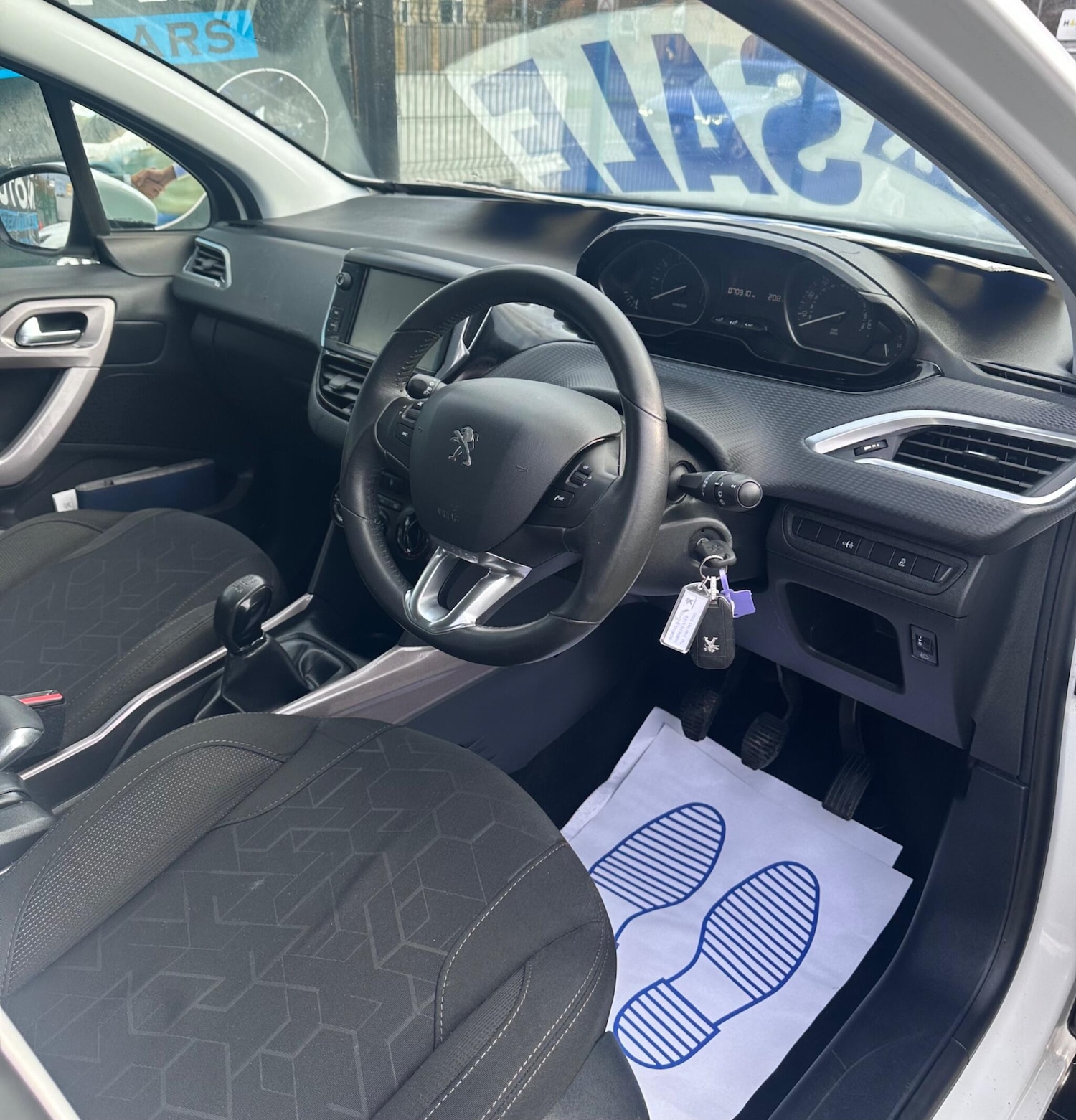 Used Peugeot 2008 2016 for sale - 77564659: Photo 2