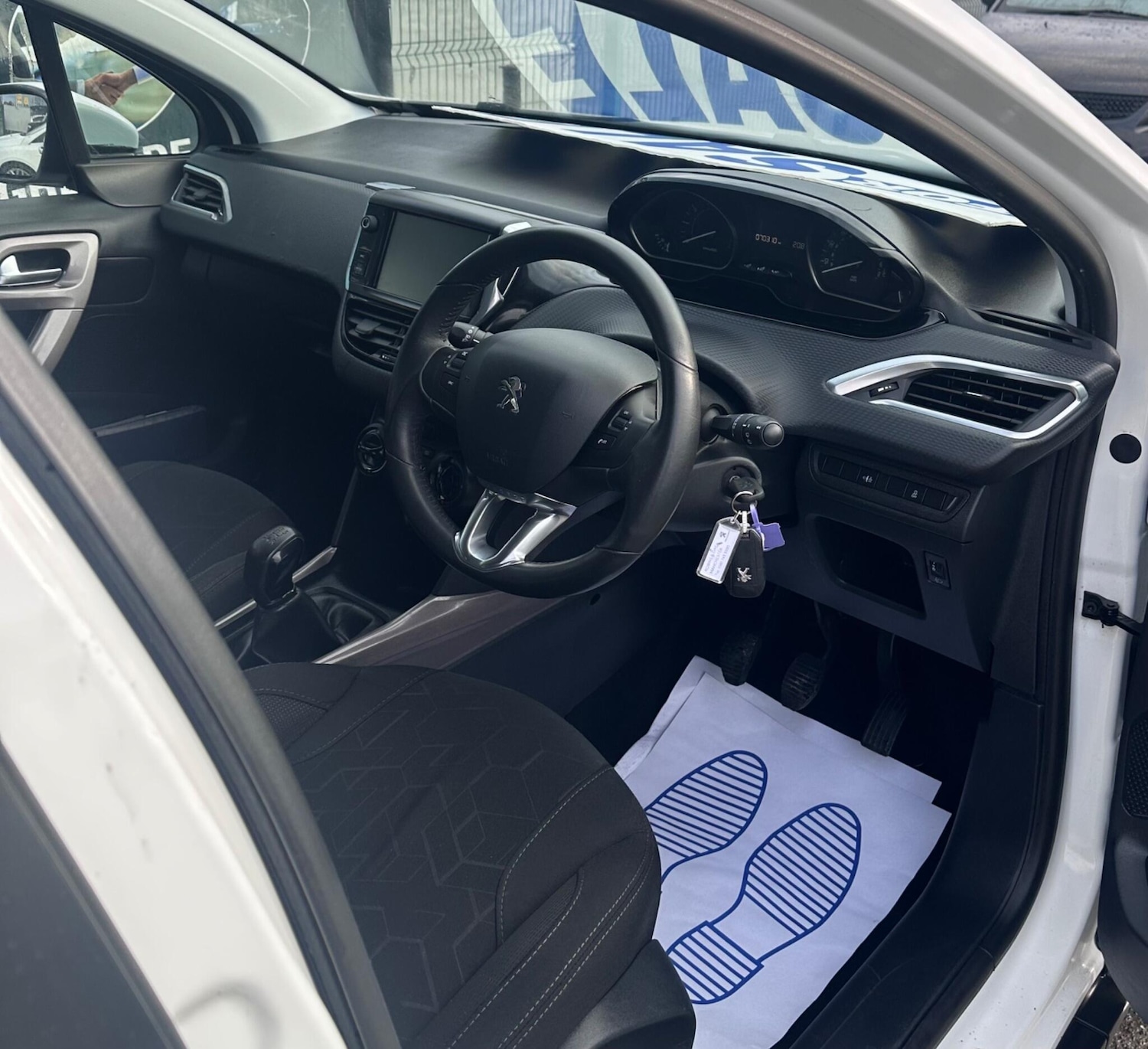 Used Peugeot 2008 2016 for sale - 77564659: Photo 26