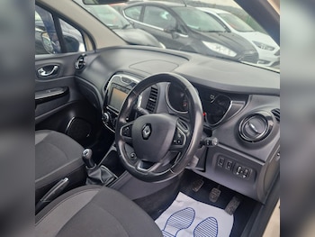 Used Renault Captur 2016 for sale - 76425077: Photo