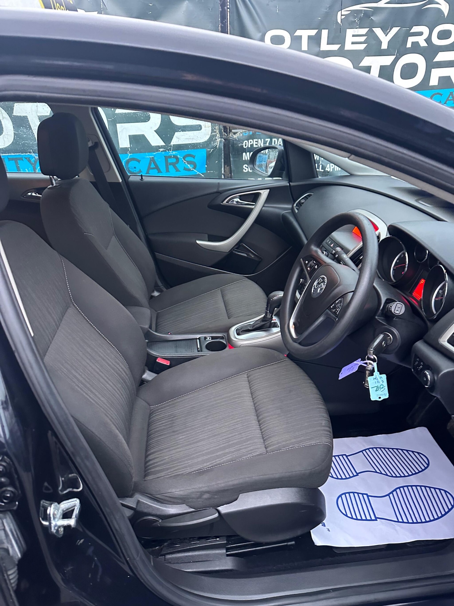 Used Vauxhall Astra 2011 for sale - 77305667: Photo 12