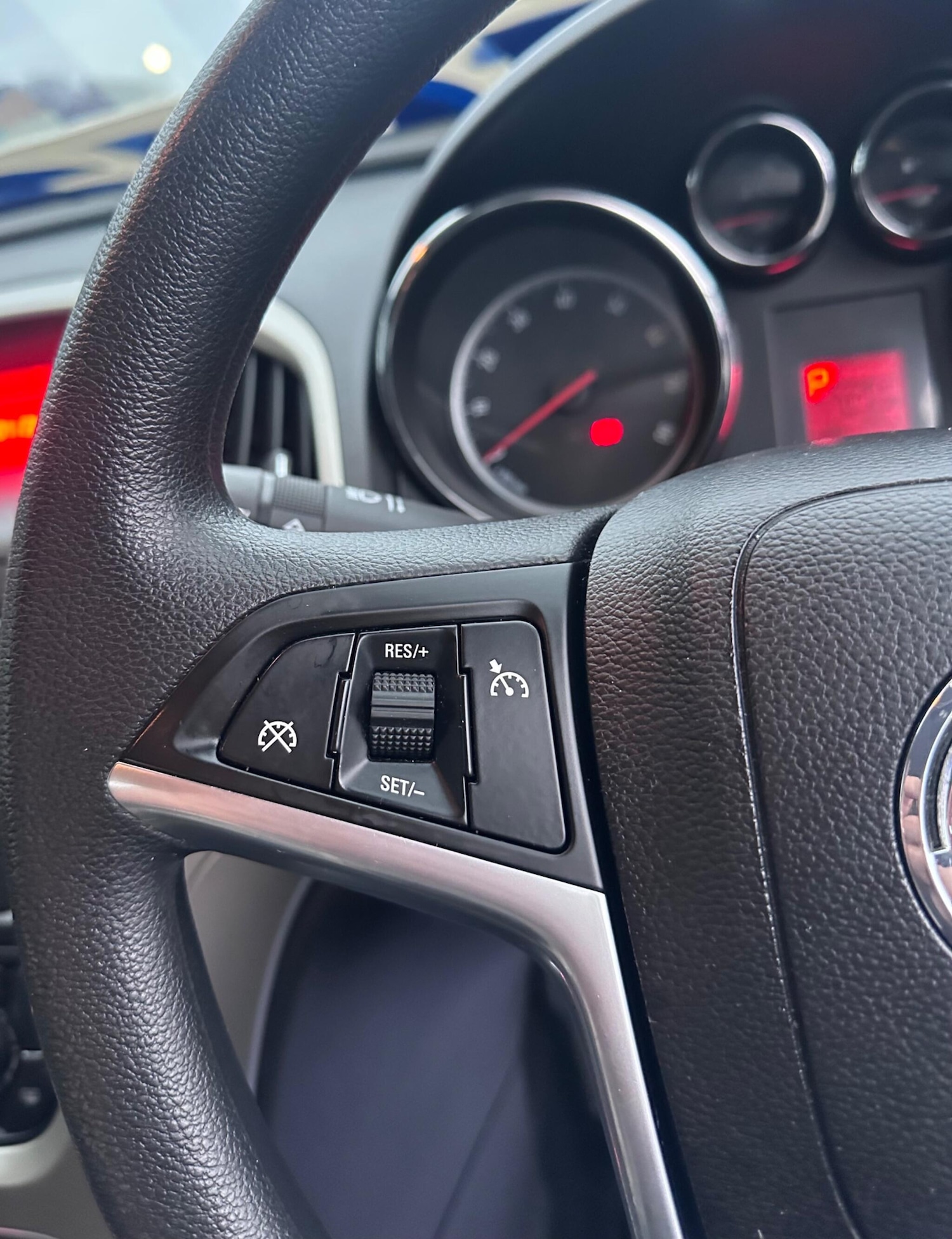 Used Vauxhall Astra 2011 for sale - 77305667: Photo 18