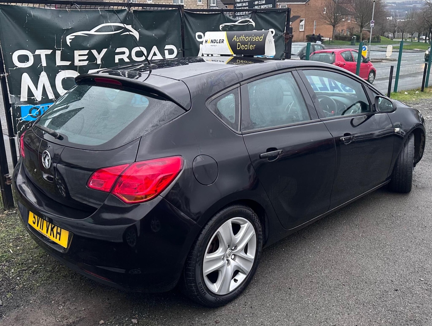 Used Vauxhall Astra 2011 for sale - 77305667: Photo 3