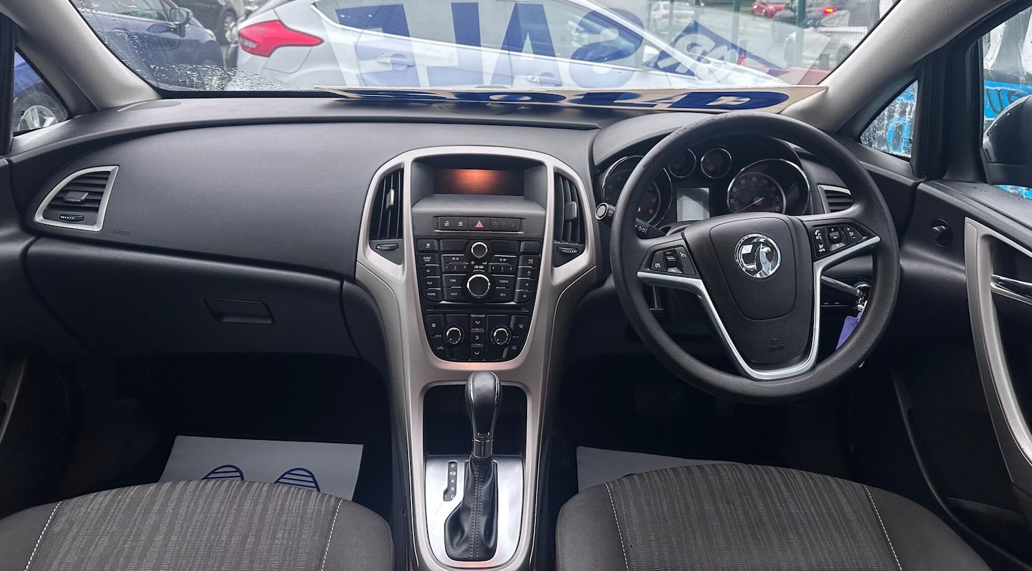 Used Vauxhall Astra 2011 for sale - 77305667: Photo 55