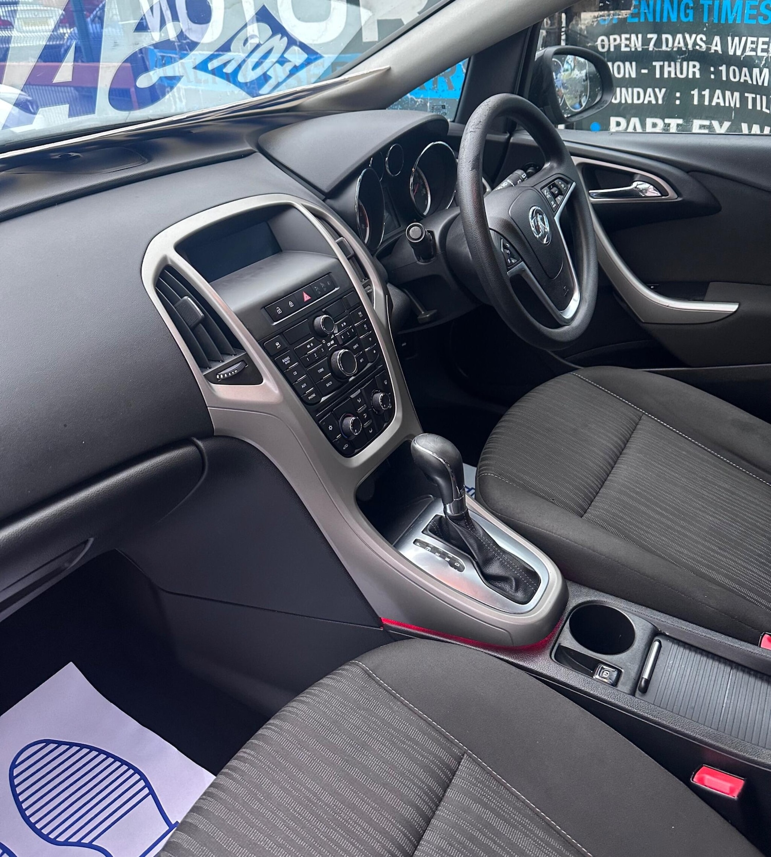 Used Vauxhall Astra 2011 for sale - 77305667: Photo 7