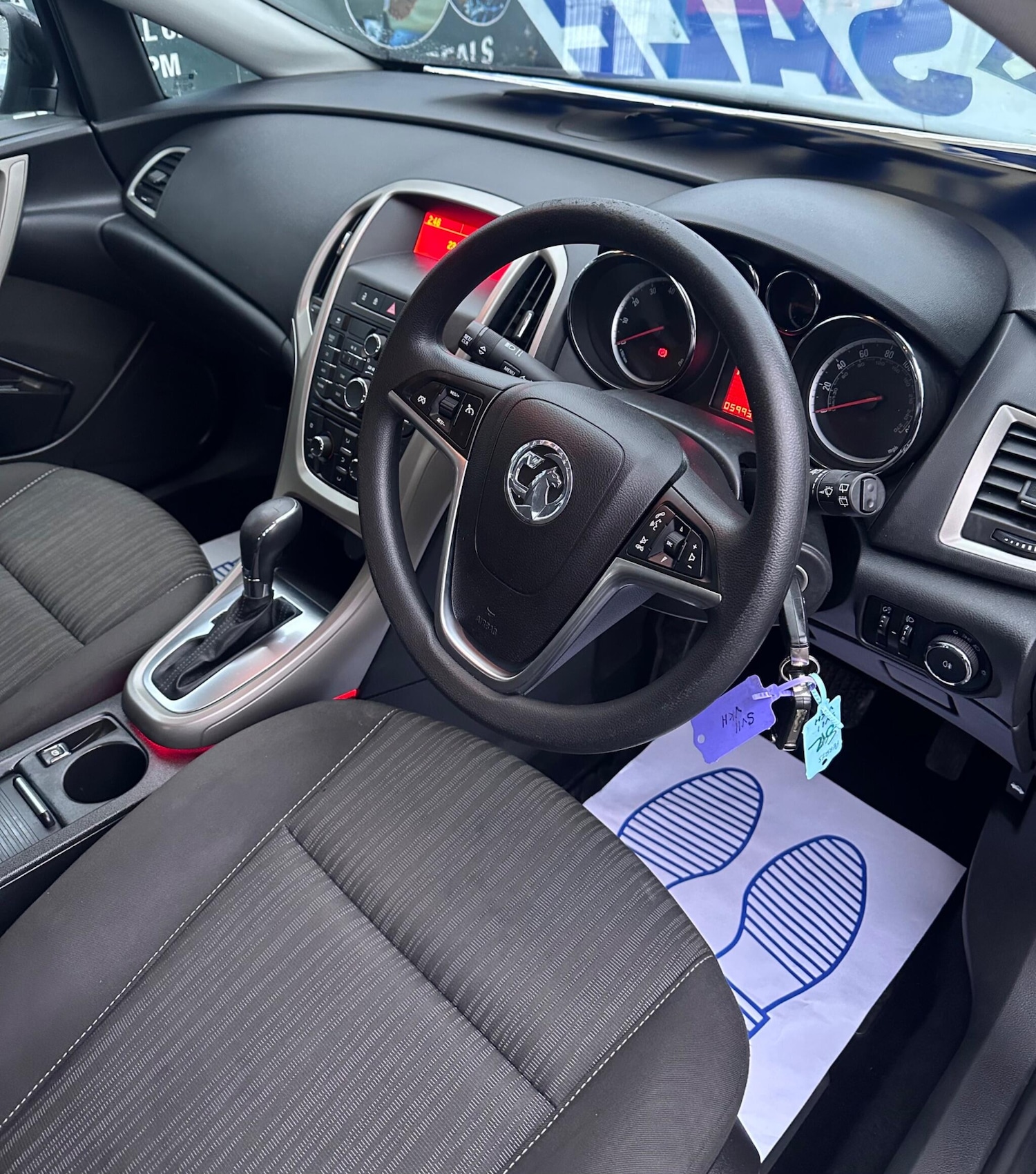 Used Vauxhall Astra 2011 for sale - 77305667: Photo 8