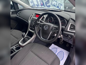Used Vauxhall Astra 2011 for sale - 77525172: Photo