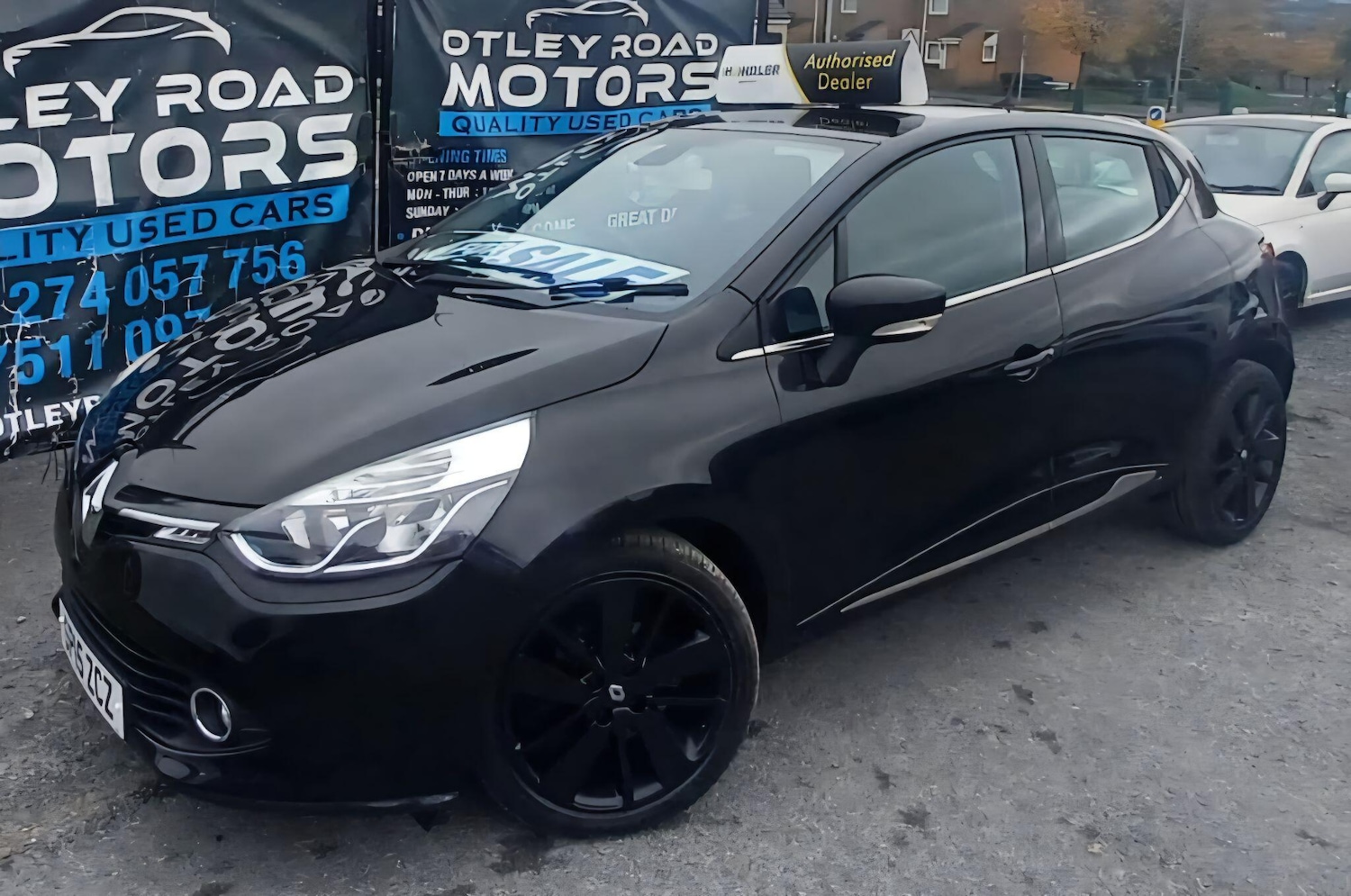 Used Renault Clio 2015 for sale - 76378065: Photo 28