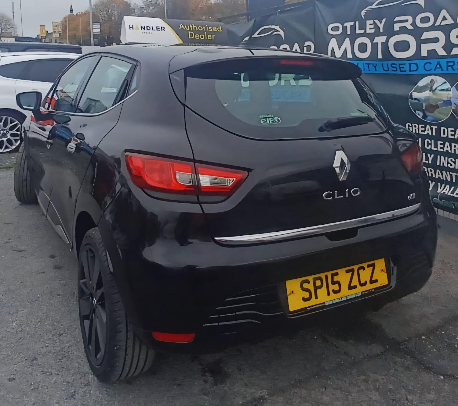 Used Renault Clio 2015 for sale - 76378065: Photo 32