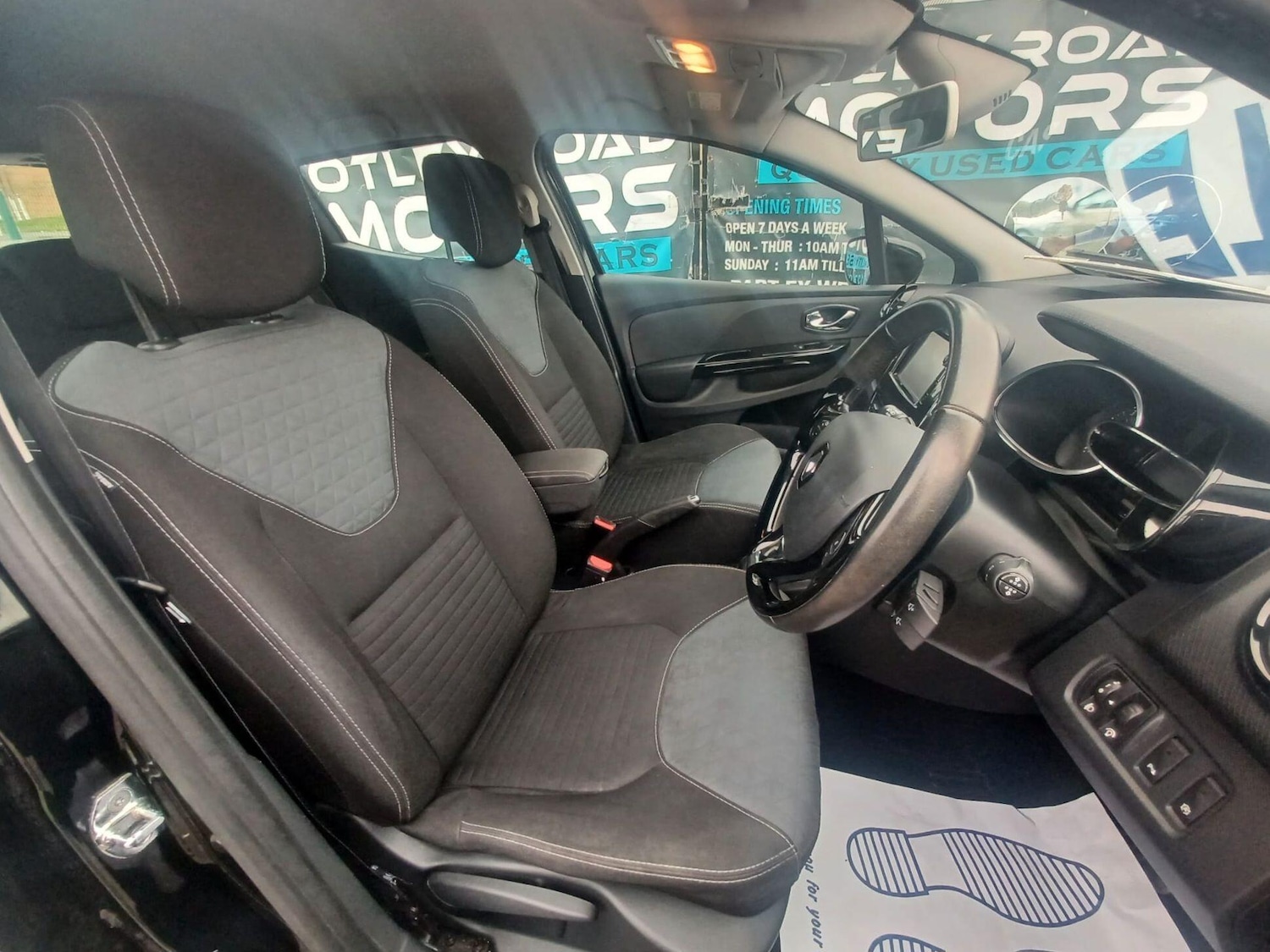 Used Renault Clio 2015 for sale - 76378065: Photo 6