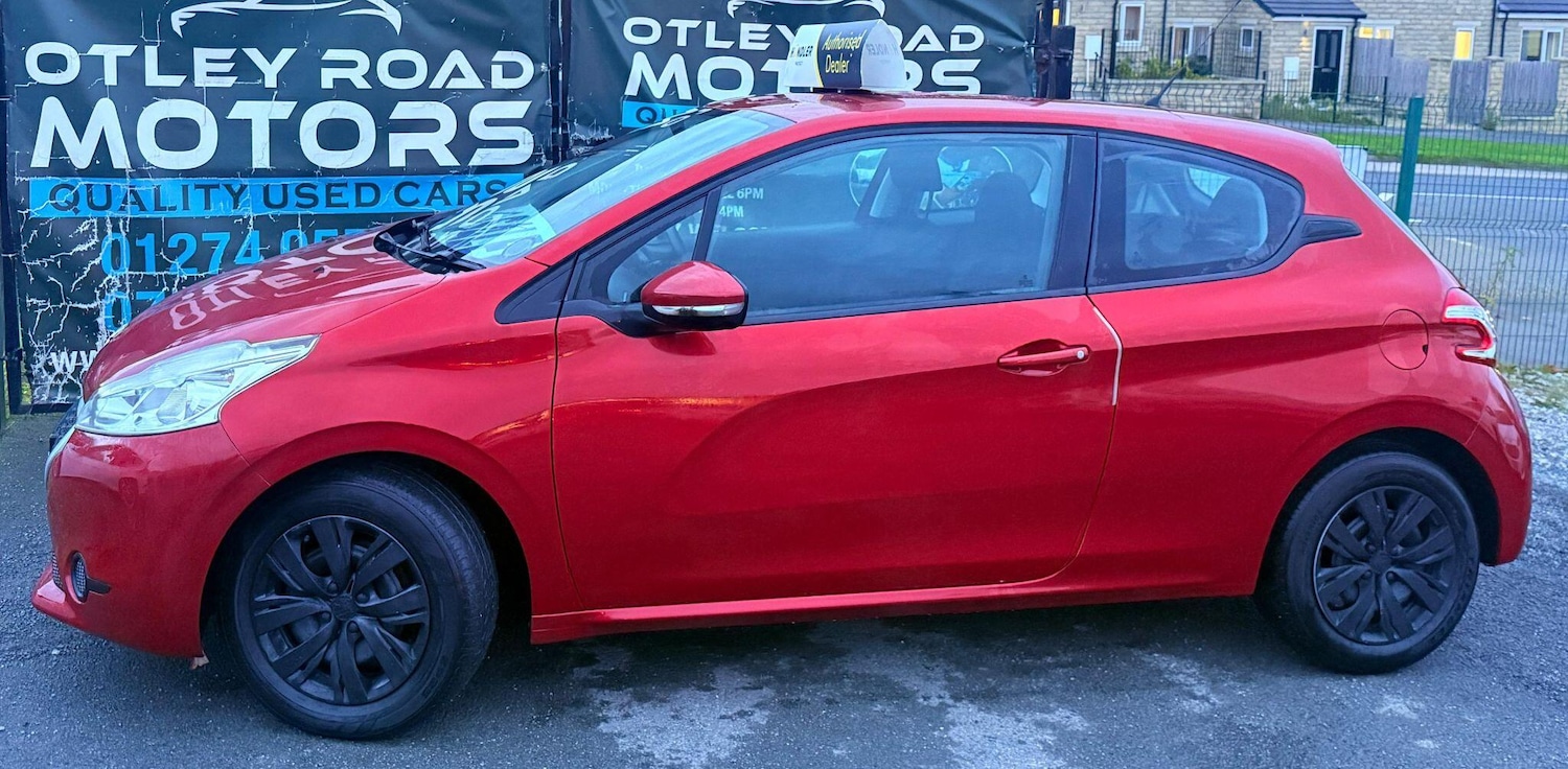 Used Peugeot 208 2013 for sale - 76484934: Photo 30