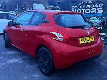 Used Peugeot 208 2013 for sale - 76484934: Photo