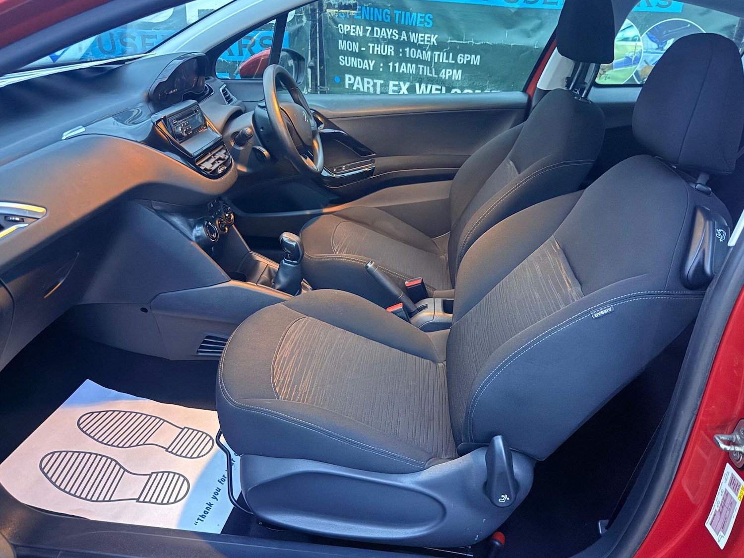 Used Peugeot 208 2013 for sale - 76484934: Photo 8