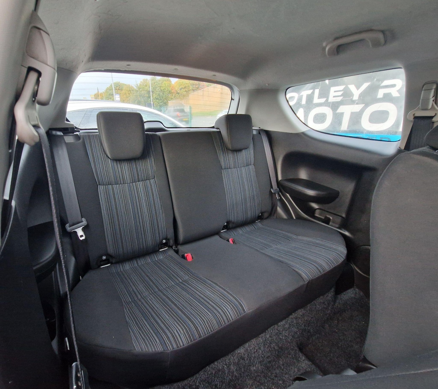 Used Suzuki Swift 2015 for sale - 76151577: Photo 15