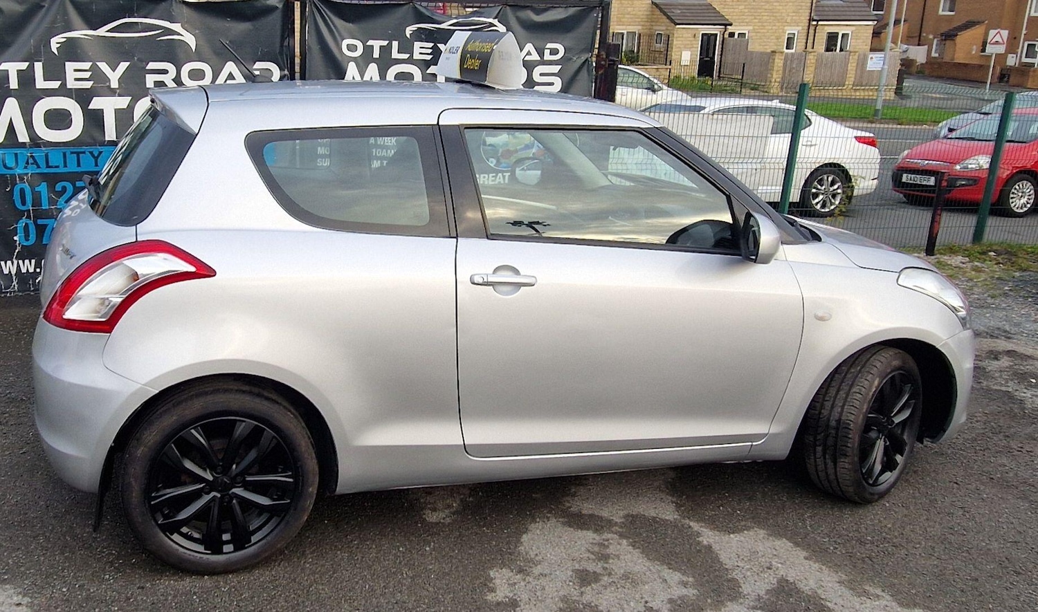 Used Suzuki Swift 2015 for sale - 76151577: Photo 40