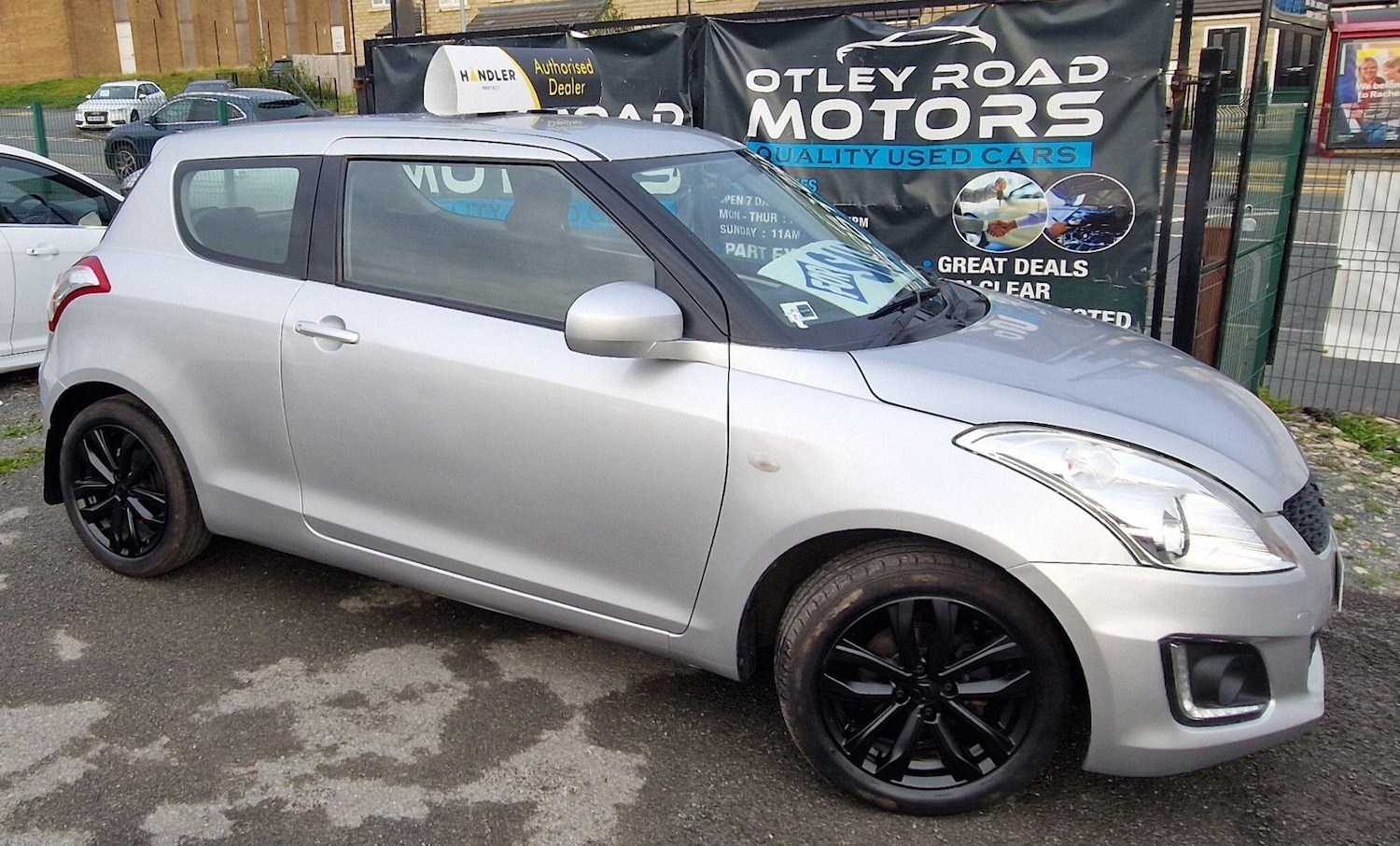 Used Suzuki Swift 2015 for sale - 76151577: Photo 45