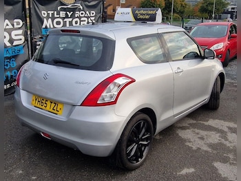 Used Suzuki Swift 2015 for sale - 76151577: Photo 4
