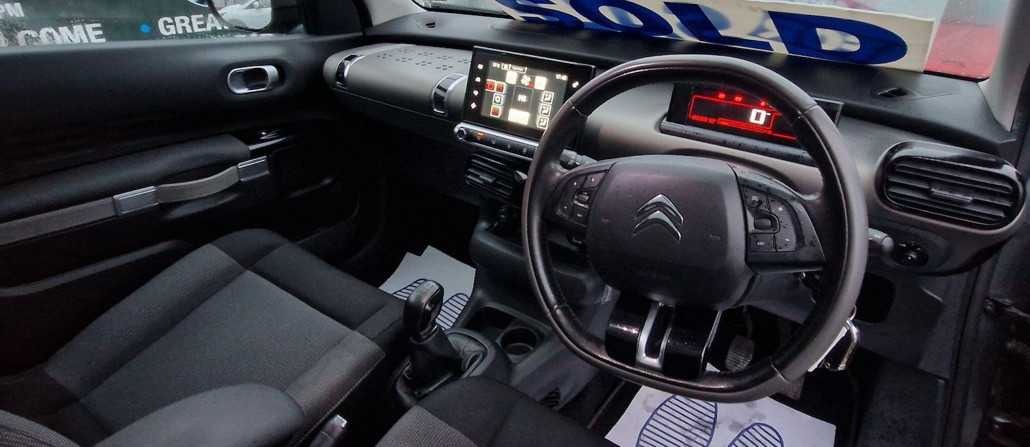 Used Citroen C4 Cactus 2015 for sale - 76349511: Photo 2