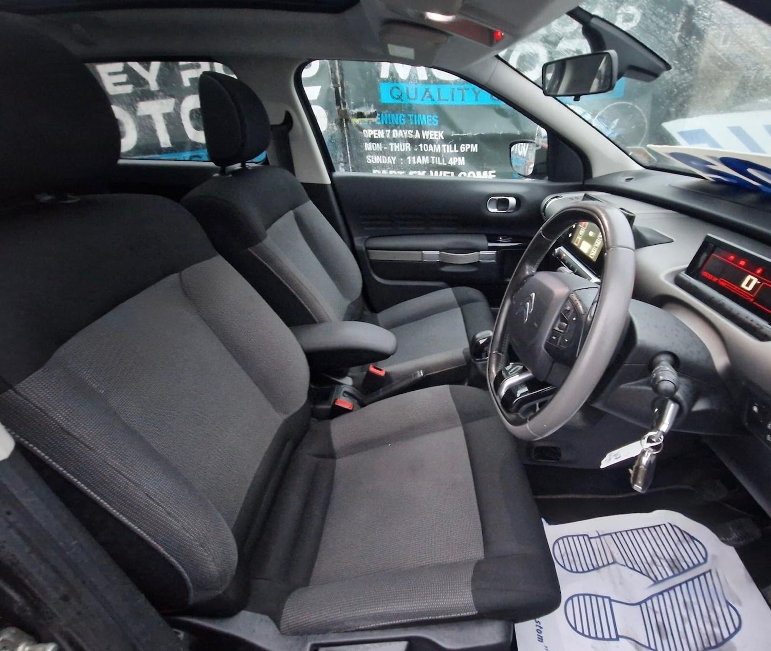 Used Citroen C4 Cactus 2015 for sale - 76349511: Photo 6