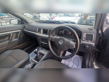 Used Vauxhall Vectra 2007 for sale - 75741570: Photo