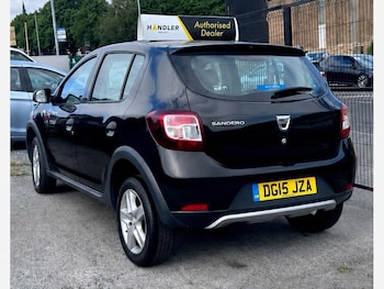 Used Dacia Sandero Stepway 2015 for sale - 79396098: Photo