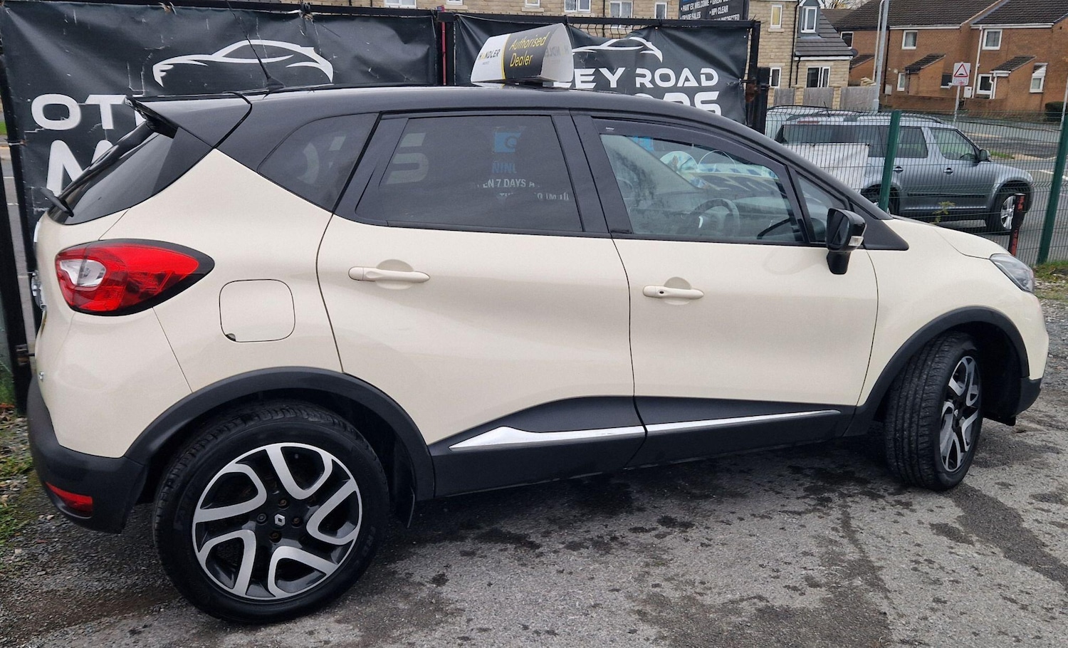 Used Renault Captur 2016 for sale - 76887100: Photo 24