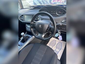 Used Peugeot 308 2017 for sale - 79677345: Photo