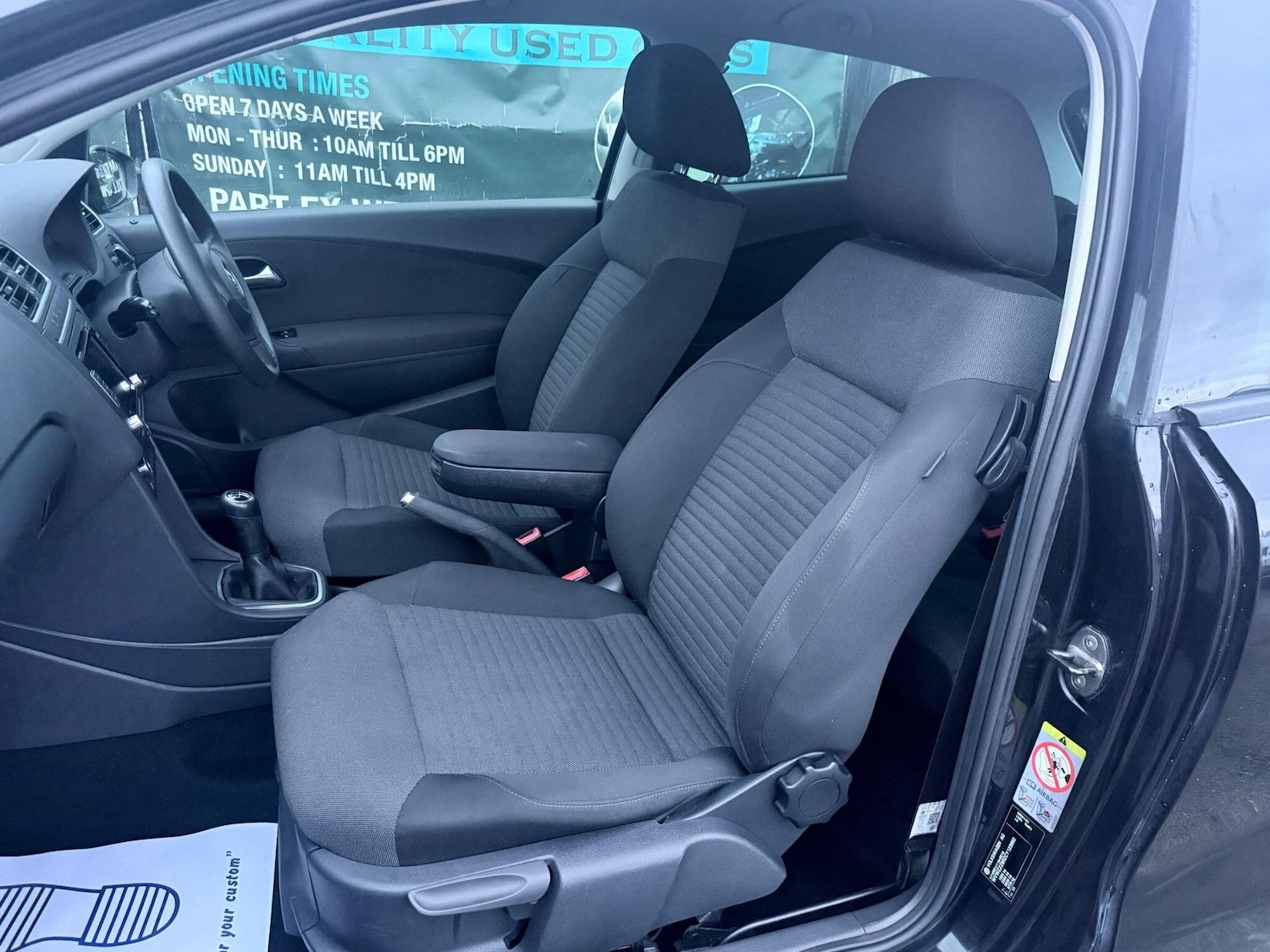 Used Volkswagen Polo 2011 for sale - 76484735: Photo 15