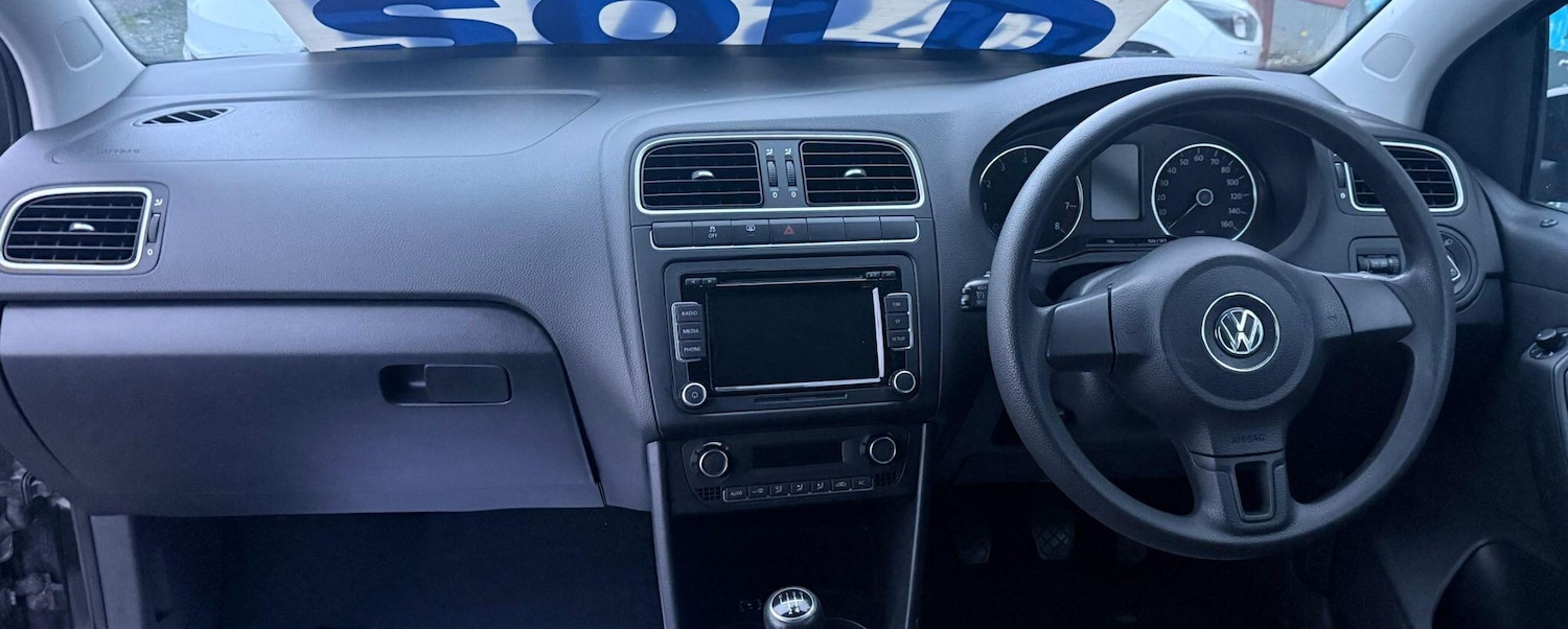 Used Volkswagen Polo 2011 for sale - 76484735: Photo 23